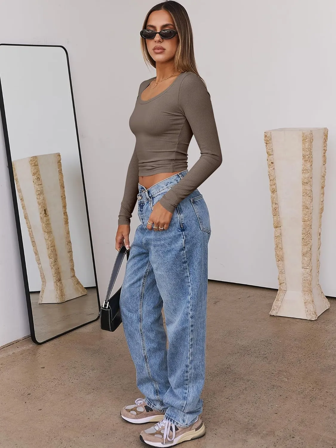 ANRABESS Women Long Sleeve Crop Tops Scoop Neck Ribbed Knit Tight Slim Fit 2025 Fall Going Out Sexy T-Shirts Basic Tee Shirts