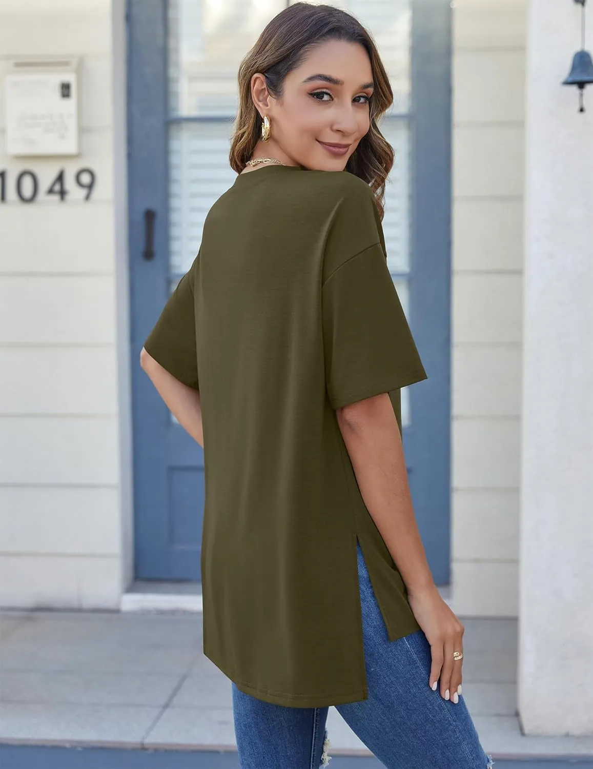 HOTOUCH Womens Oversized T Shirts Crewneck Short Sleeve Workout Blouse Tops Summer Casual Dropped Shoulder Tunic Tee