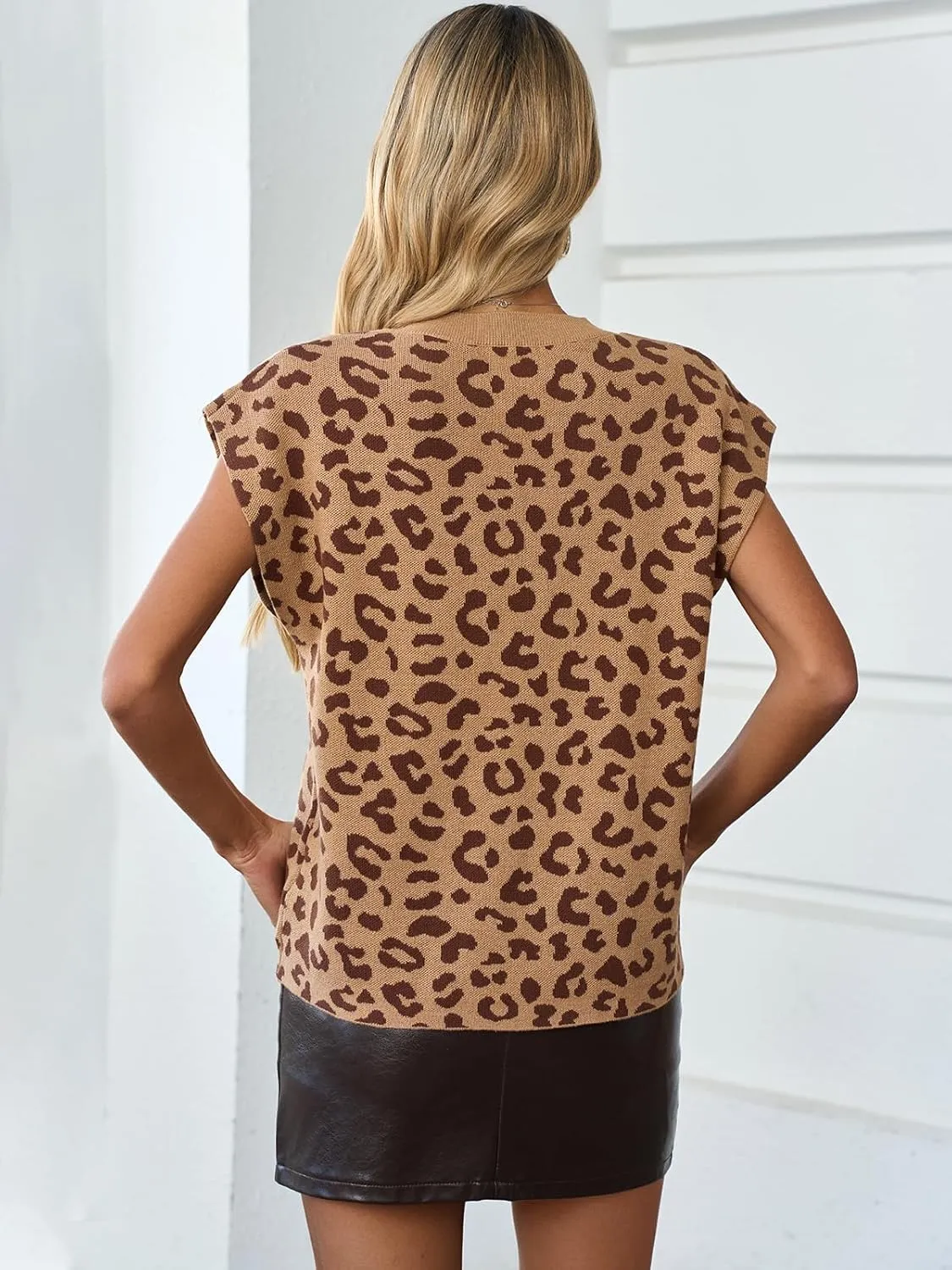 Womens Sleeveless Sweater Vest Crewneck Cap Sleeve Knit Tops Trendy 2025 Summer Business Casual Shirts Tank Top